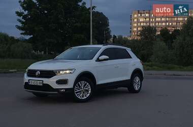 Внедорожник / Кроссовер Volkswagen T-Roc 2019 в Киеве