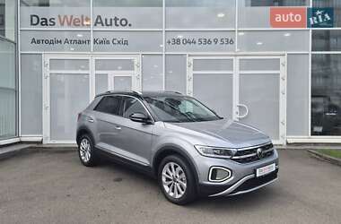 Внедорожник / Кроссовер Volkswagen T-Roc 2025 в 