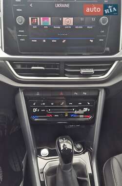 Внедорожник / Кроссовер Volkswagen T-Roc 2025 в 