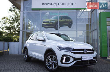 Внедорожник / Кроссовер Volkswagen T-Roc 2022 в 