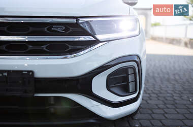 Внедорожник / Кроссовер Volkswagen T-Roc 2022 в 