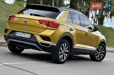 Внедорожник / Кроссовер Volkswagen T-Roc 2019 в 