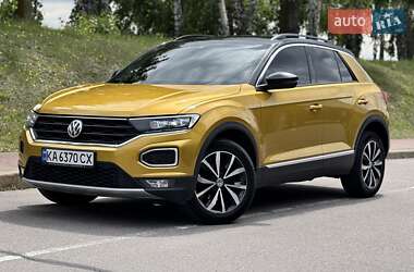 Внедорожник / Кроссовер Volkswagen T-Roc 2019 в 