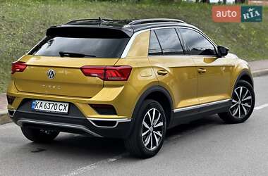 Внедорожник / Кроссовер Volkswagen T-Roc 2019 в 