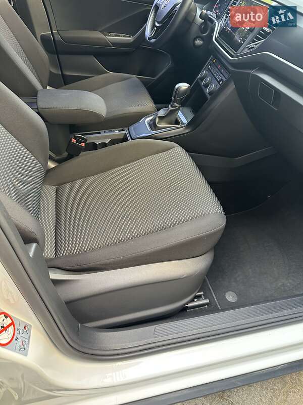 Внедорожник / Кроссовер Volkswagen T-Roc 2019 в Днепре