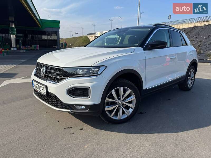 Внедорожник / Кроссовер Volkswagen T-Roc 2019 в Киеве