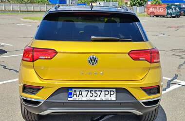 Внедорожник / Кроссовер Volkswagen T-Roc 2019 в 