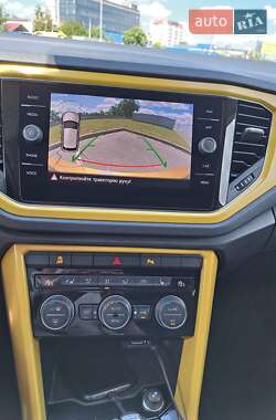 Внедорожник / Кроссовер Volkswagen T-Roc 2019 в 