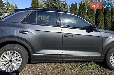 Внедорожник / Кроссовер Volkswagen T-Roc 2021 в Киеве