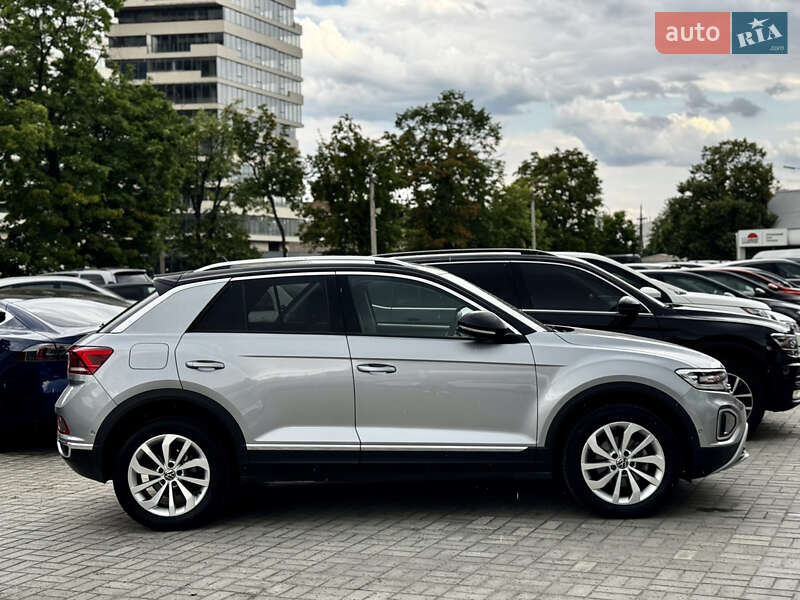 Внедорожник / Кроссовер Volkswagen T-Roc 2022 в Днепре