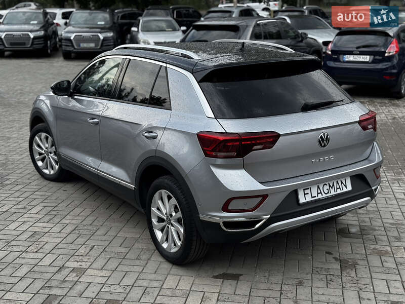 Внедорожник / Кроссовер Volkswagen T-Roc 2022 в Днепре