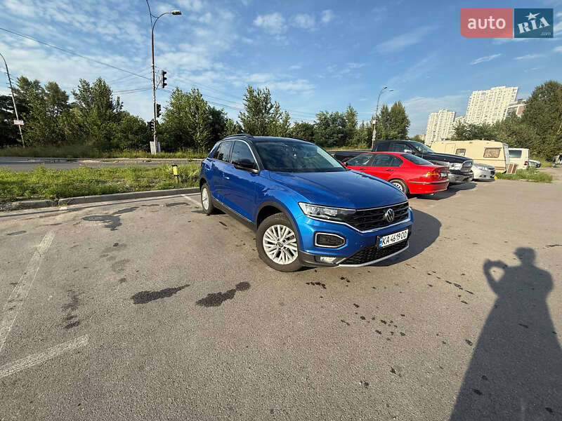 Позашляховик / Кросовер Volkswagen T-Roc 2020 в Києві