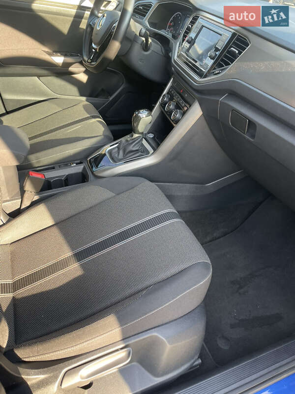 Позашляховик / Кросовер Volkswagen T-Roc 2020 в Києві