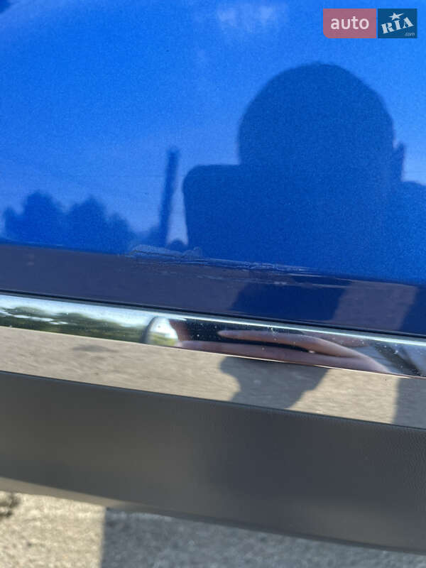 Позашляховик / Кросовер Volkswagen T-Roc 2020 в Києві