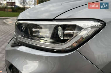 Внедорожник / Кроссовер Volkswagen T-Roc 2023 в 