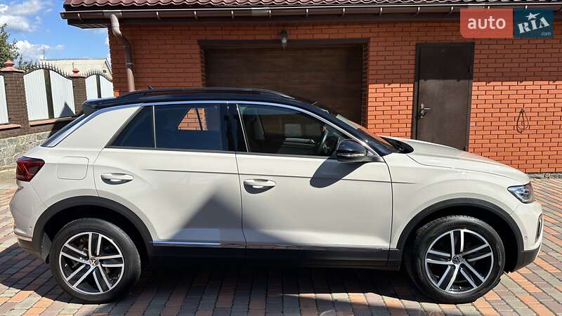 Внедорожник / Кроссовер Volkswagen T-Roc 2022 в Умани