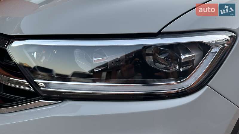 Внедорожник / Кроссовер Volkswagen T-Roc 2022 в Умани