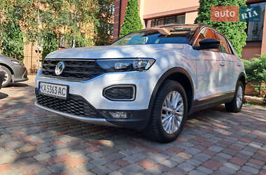 Позашляховик / Кросовер Volkswagen T-Roc 2019 в Києві