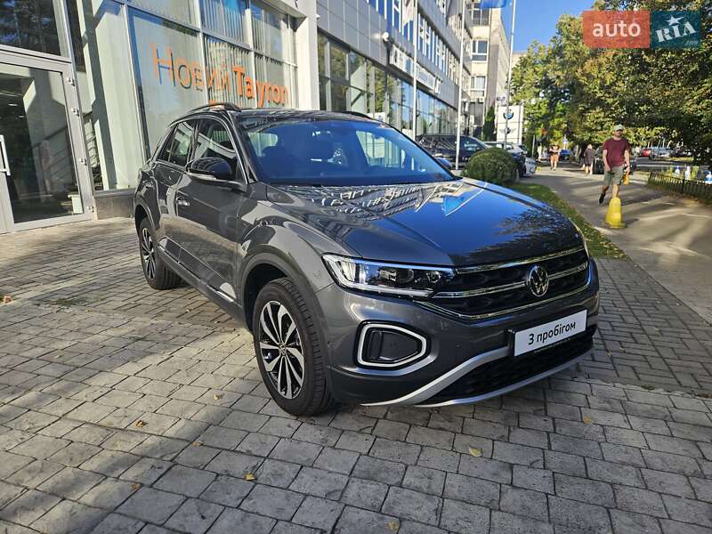 Внедорожник / Кроссовер Volkswagen T-Roc 2024 в Киеве