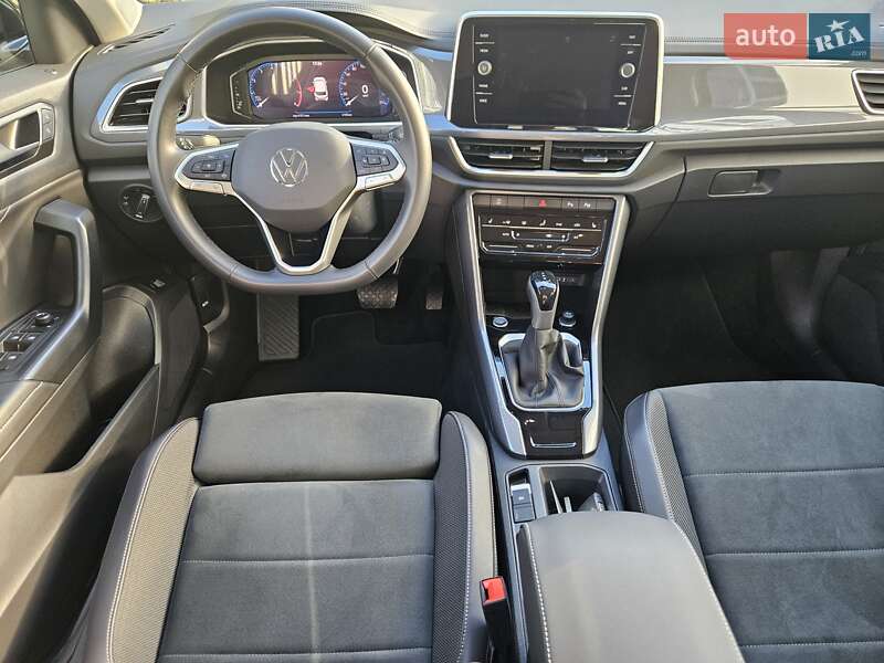 Внедорожник / Кроссовер Volkswagen T-Roc 2024 в Киеве