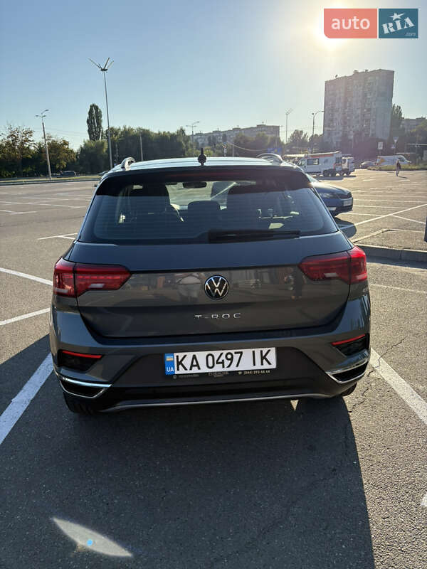 Внедорожник / Кроссовер Volkswagen T-Roc 2021 в Киеве