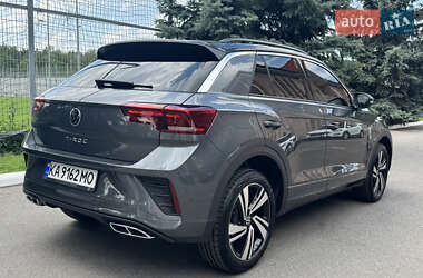 Внедорожник / Кроссовер Volkswagen T-Roc 2024 в 