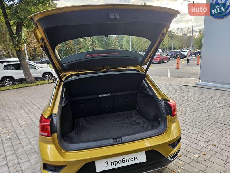 Внедорожник / Кроссовер Volkswagen T-Roc 2020 в Киеве