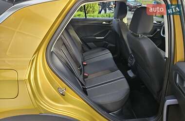 Внедорожник / Кроссовер Volkswagen T-Roc 2020 в 