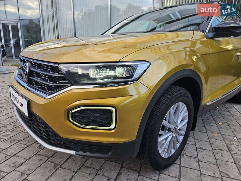 Внедорожник / Кроссовер Volkswagen T-Roc 2020 в Киеве