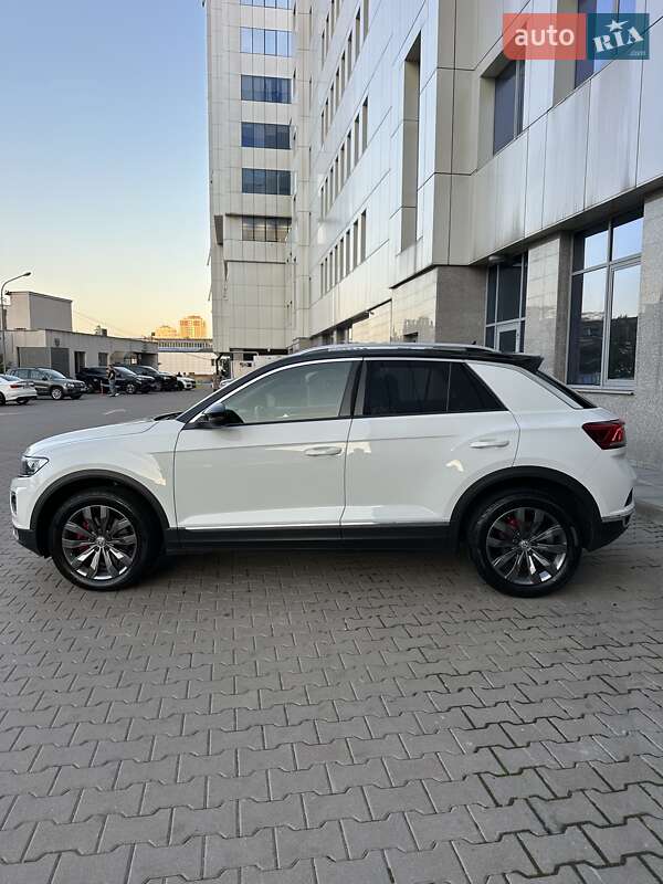 Позашляховик / Кросовер Volkswagen T-Roc 2019 в Києві фото 15 Позашляховик / Кросовер Volkswagen T-Roc 2019 в Києві