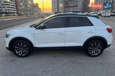 Позашляховик / Кросовер Volkswagen T-Roc 2021 в Києві