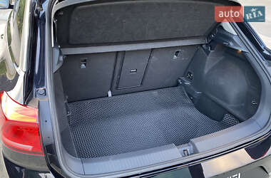 Внедорожник / Кроссовер Volkswagen T-Roc 2021 в 