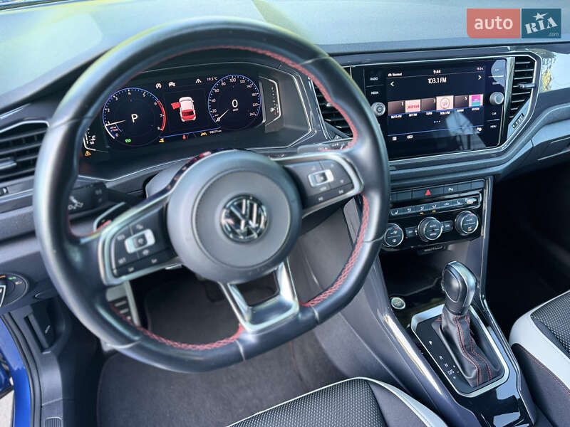 Внедорожник / Кроссовер Volkswagen T-Roc 2019 в Киеве