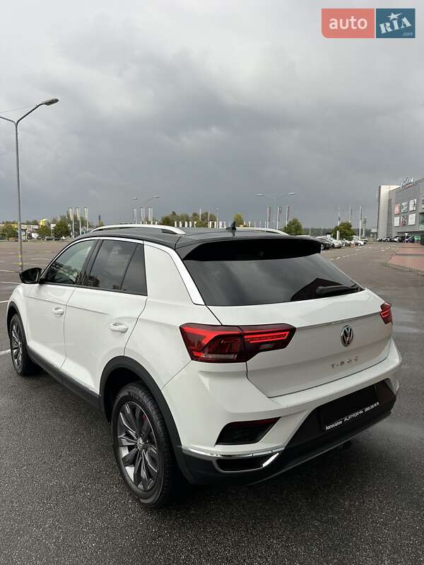 Позашляховик / Кросовер Volkswagen T-Roc 2019 в Києві фото 45 Позашляховик / Кросовер Volkswagen T-Roc 2019 в Києві
