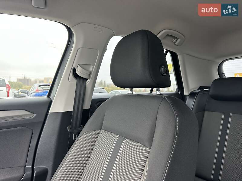 Внедорожник / Кроссовер Volkswagen T-Roc 2021 в Киеве