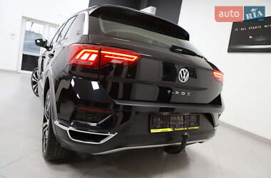 Внедорожник / Кроссовер Volkswagen T-Roc 2020 в 