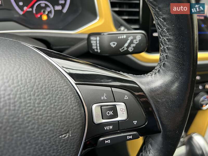 Позашляховик / Кросовер Volkswagen T-Roc 2019 в Києві