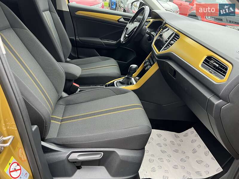 Позашляховик / Кросовер Volkswagen T-Roc 2019 в Києві