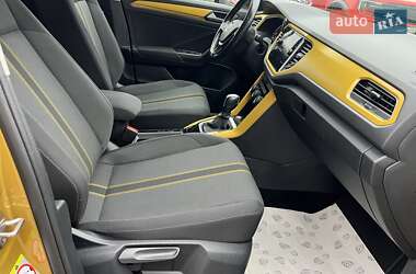 Внедорожник / Кроссовер Volkswagen T-Roc 2019 в 
