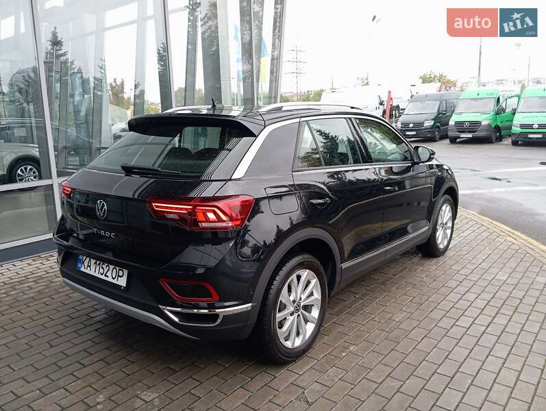 Внедорожник / Кроссовер Volkswagen T-Roc 2024 в Киеве