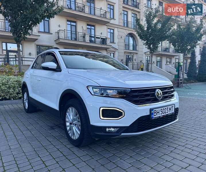 Внедорожник / Кроссовер Volkswagen T-Roc 2019 в Одессе