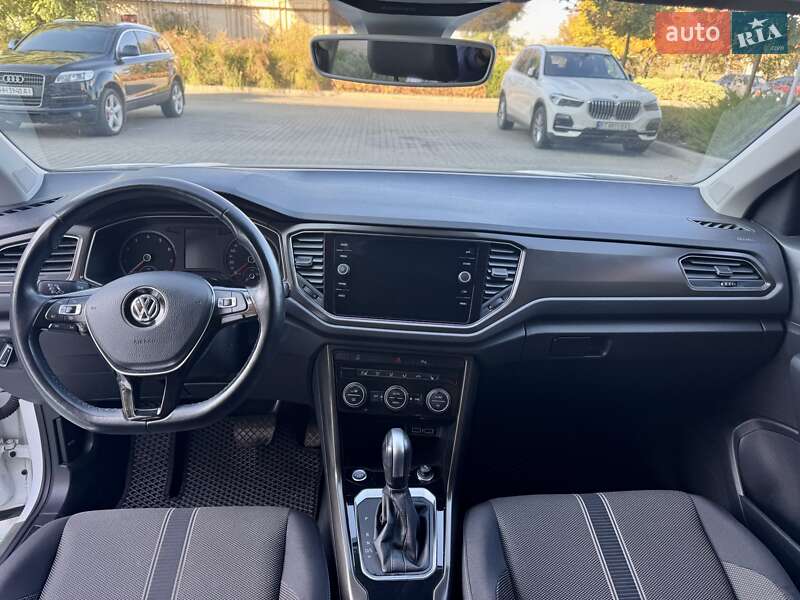 Внедорожник / Кроссовер Volkswagen T-Roc 2019 в Одессе