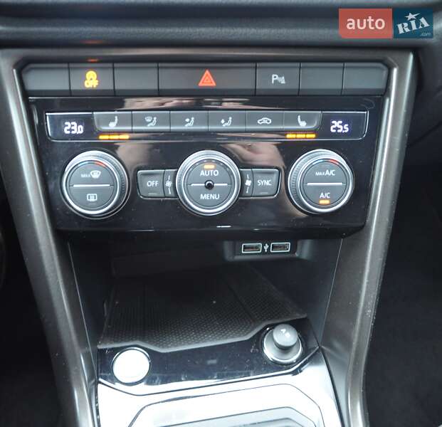 Внедорожник / Кроссовер Volkswagen T-Roc 2019 в Одессе фото 42 Внедорожник / Кроссовер Volkswagen T-Roc 2019 в Одессе