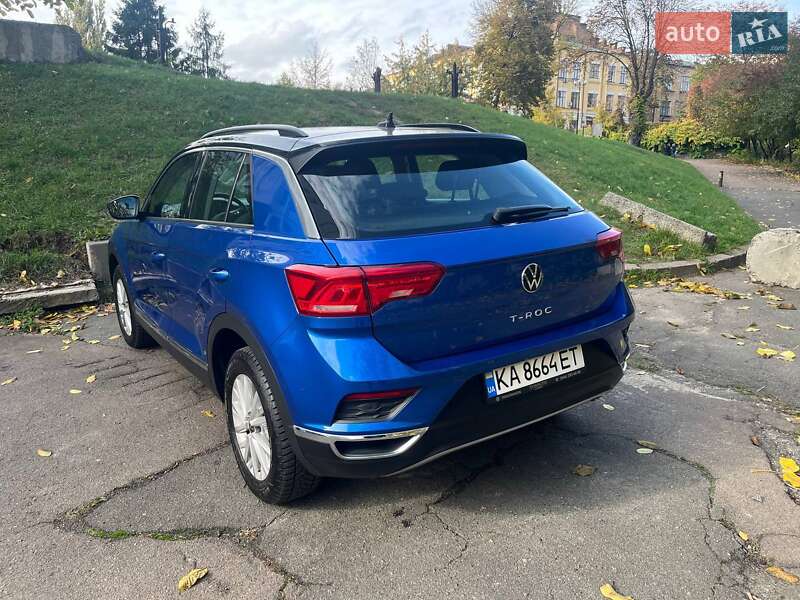 Внедорожник / Кроссовер Volkswagen T-Roc 2021 в Киеве
