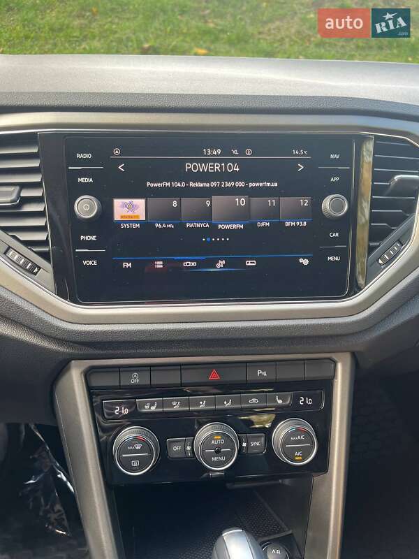 Внедорожник / Кроссовер Volkswagen T-Roc 2021 в Киеве