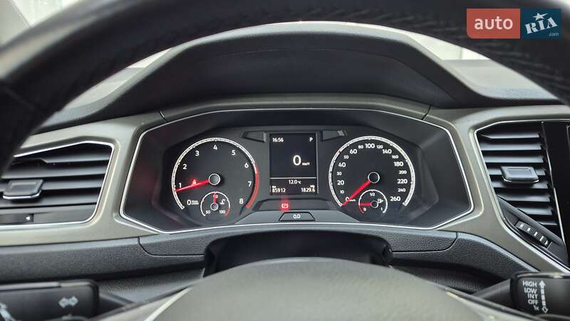 Внедорожник / Кроссовер Volkswagen T-Roc 2020 в Киеве