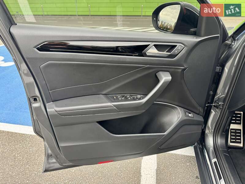 Позашляховик / Кросовер Volkswagen T-Roc 2024 в Києві фото 35 Позашляховик / Кросовер Volkswagen T-Roc 2024 в Києві