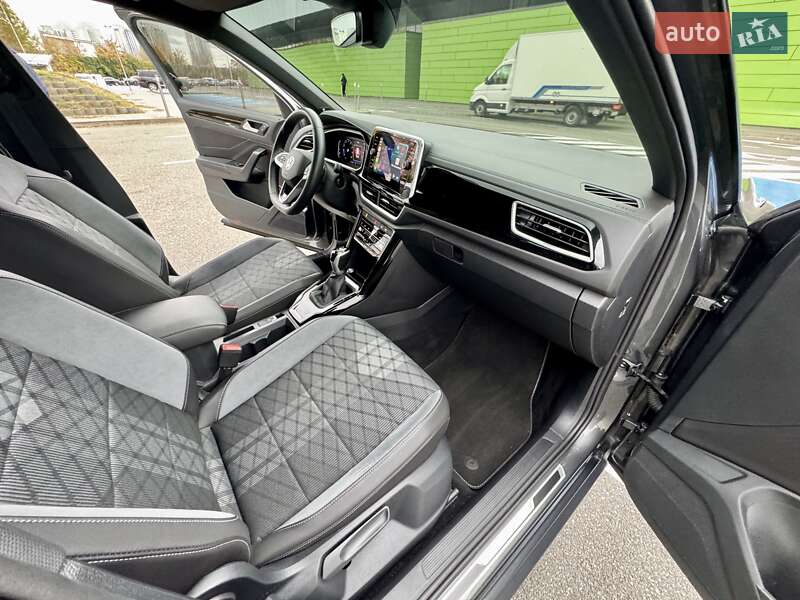 Позашляховик / Кросовер Volkswagen T-Roc 2024 в Києві фото 44 Позашляховик / Кросовер Volkswagen T-Roc 2024 в Києві