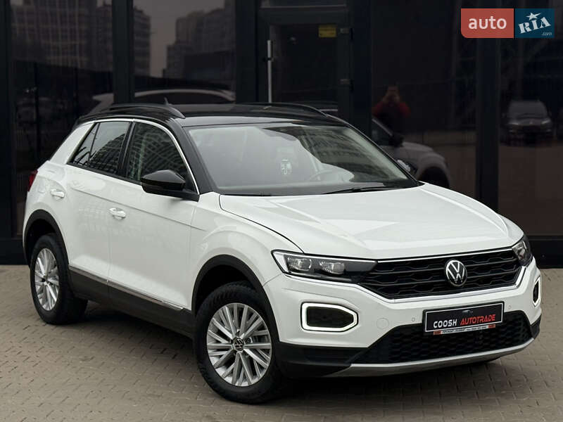 Внедорожник / Кроссовер Volkswagen T-Roc 2021 в Киеве