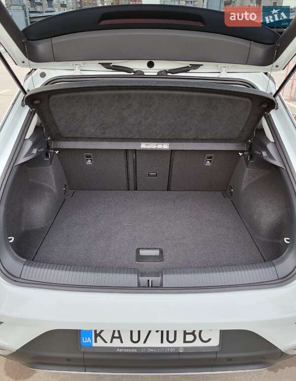 Внедорожник / Кроссовер Volkswagen T-Roc 2020 в Киеве фото 15 Внедорожник / Кроссовер Volkswagen T-Roc 2020 в Киеве